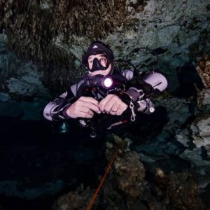 Full Cave Diver